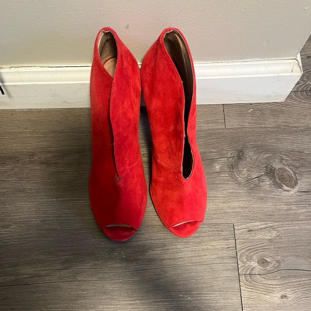 Halogen Red Suede Heel